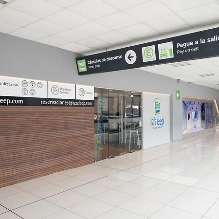 Отель Izzzleep Aeropuerto Terminal 1 Мехико Экстерьер фото